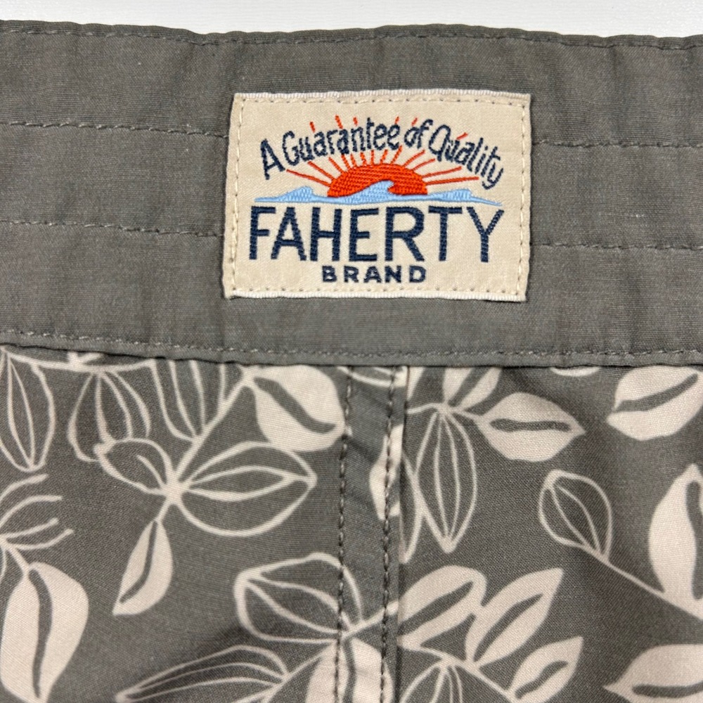 Faherty Men's Classic Board Shorts 7" Mens 30 (FIT 32") Olive Green Leaf AOP